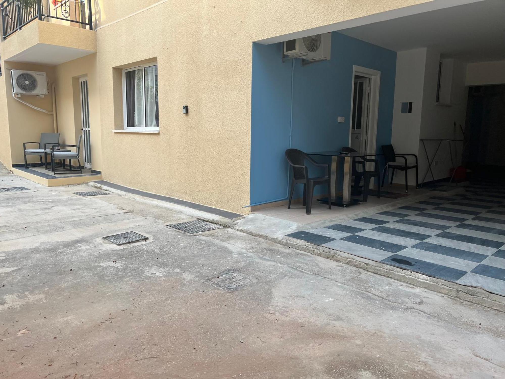 Charalambous Apartment Paphos Exterior foto